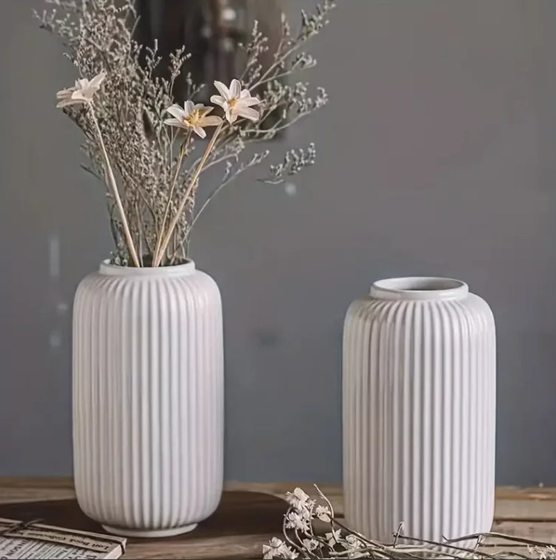 White Ceramic Flower Vase，Simple Versatile Ceramic Vase Ornaments，Living Room TV Cabinet Vase Porch Decoration